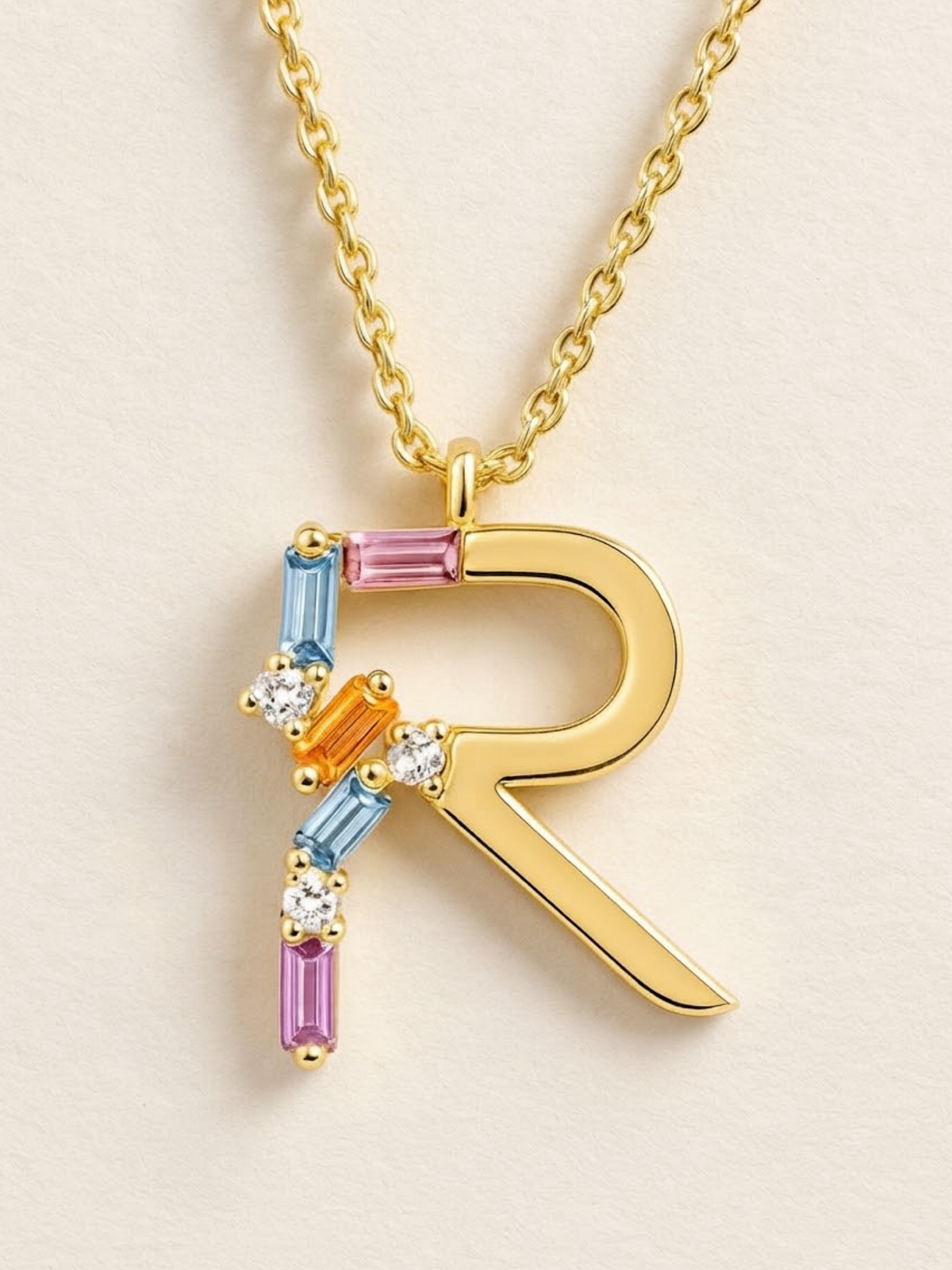 Collar Letra R