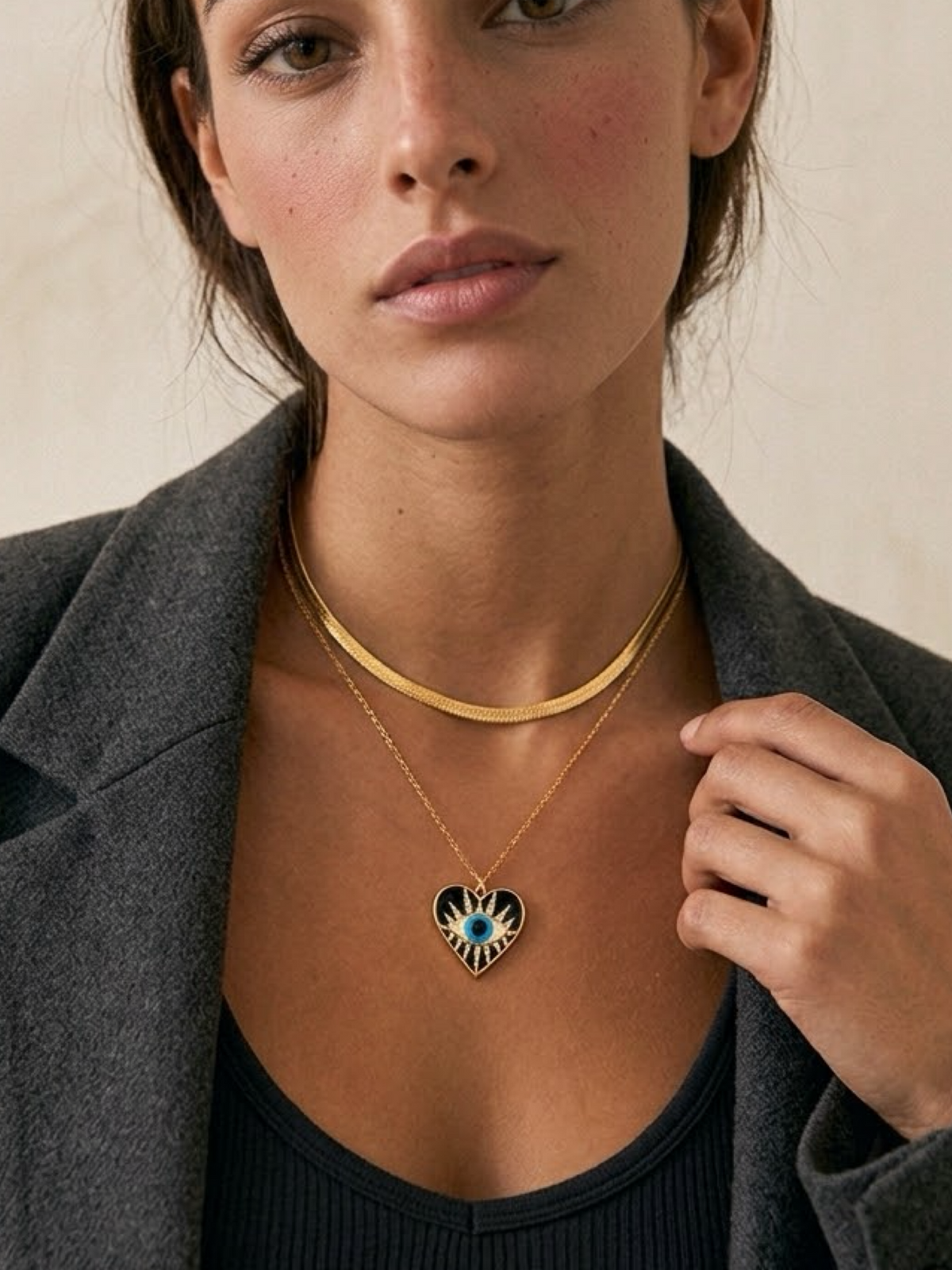 Collar Amulet
