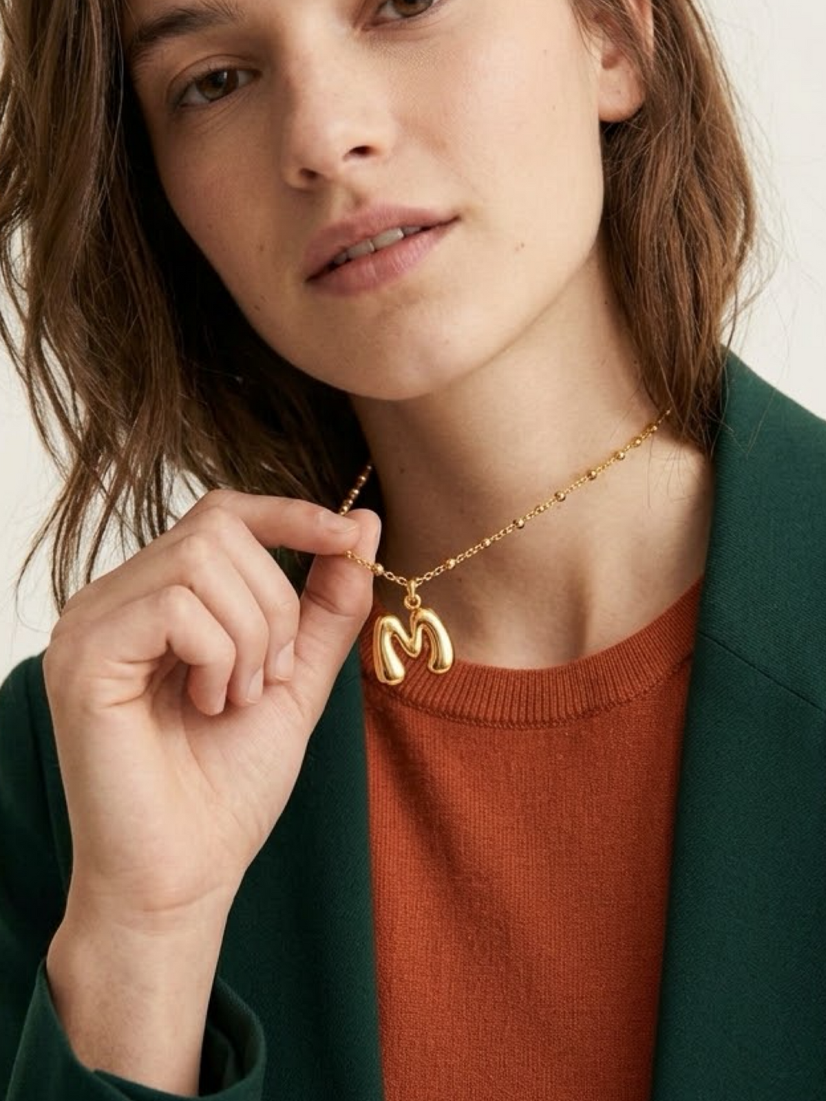Collar Inicial Globe